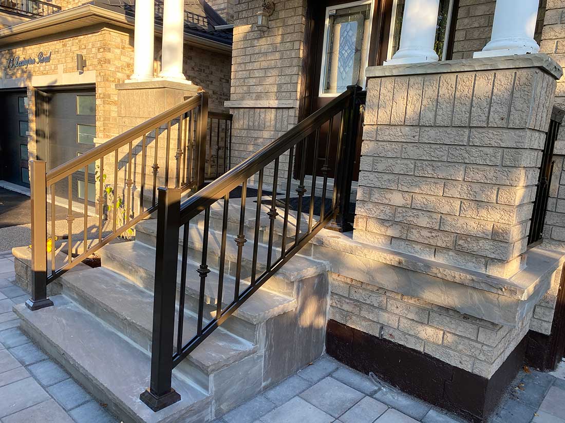 Aluminum Railings With Collars