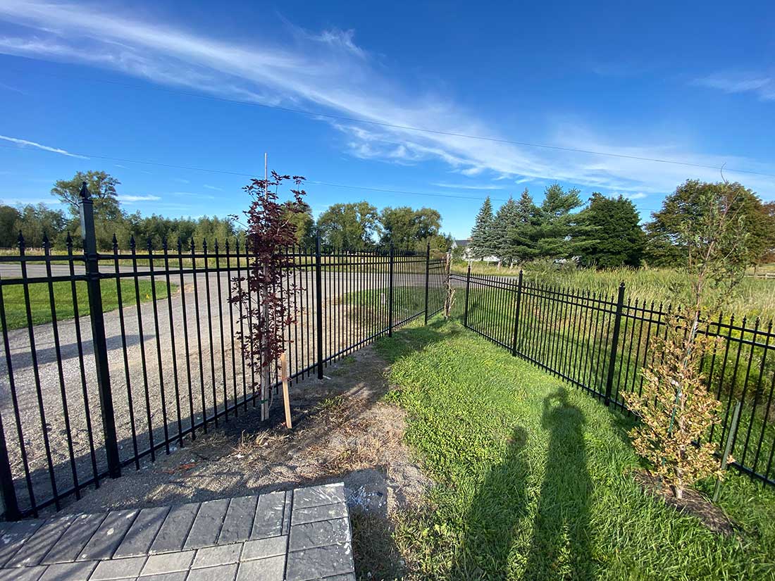 Metal Fence Installed in Barrie-Simcoe County