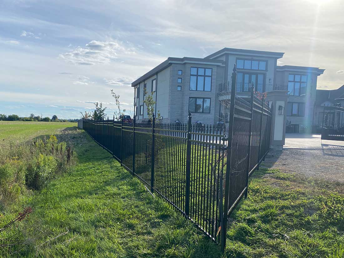 Metal Fence Installed in Barrie