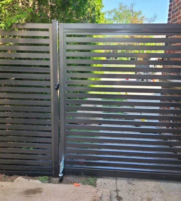 Semi Privacy Aluminum Fence Panels-Horizontal Aluminum Fence Panels installed in Barrie