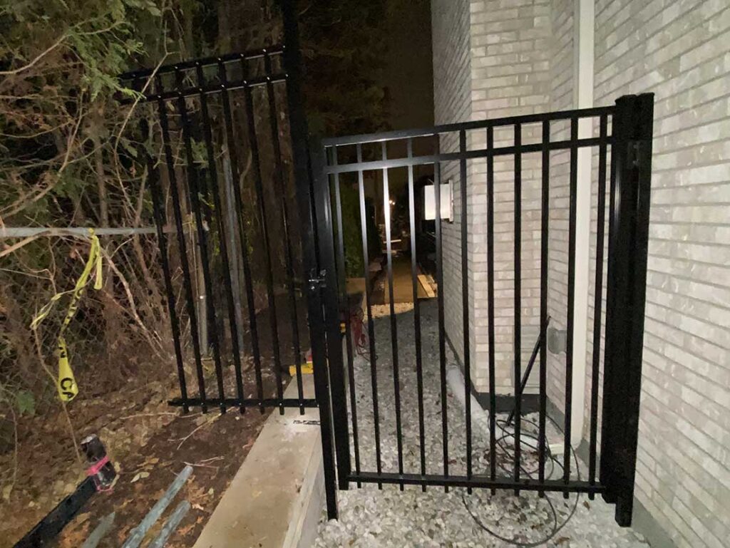 Steel Fence Gates Installed in Barrie-Simcoe County